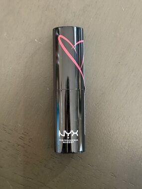 🌻 NYX Shout Loud Satin Lipstick in Day Club NWT